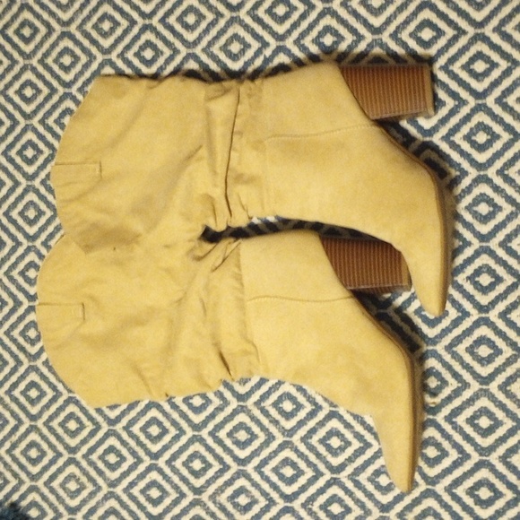 ❤️Slouch boots w/ heels - Picture 2 of 8